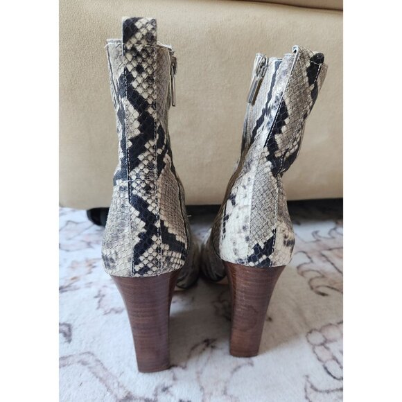 Bleecker & Bond Women's Sz. 7.5 Kailey Animal Print Stacked Heels - Picture 3 of 8